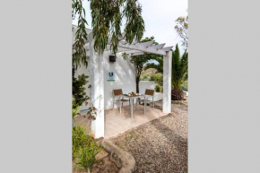 TurAlmeria - Casa Tranquila con Jardín y Aparcamiento privado, El Pozo De Los Frailes